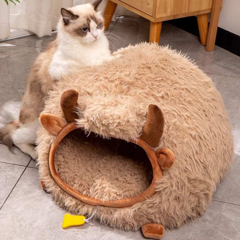 Cozy Plush Farmhouse Cat Cave Bed | Higooga